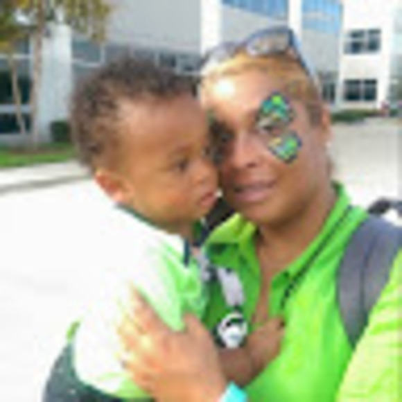 Meet your Posher, Tiffany - Picture 1 of 1